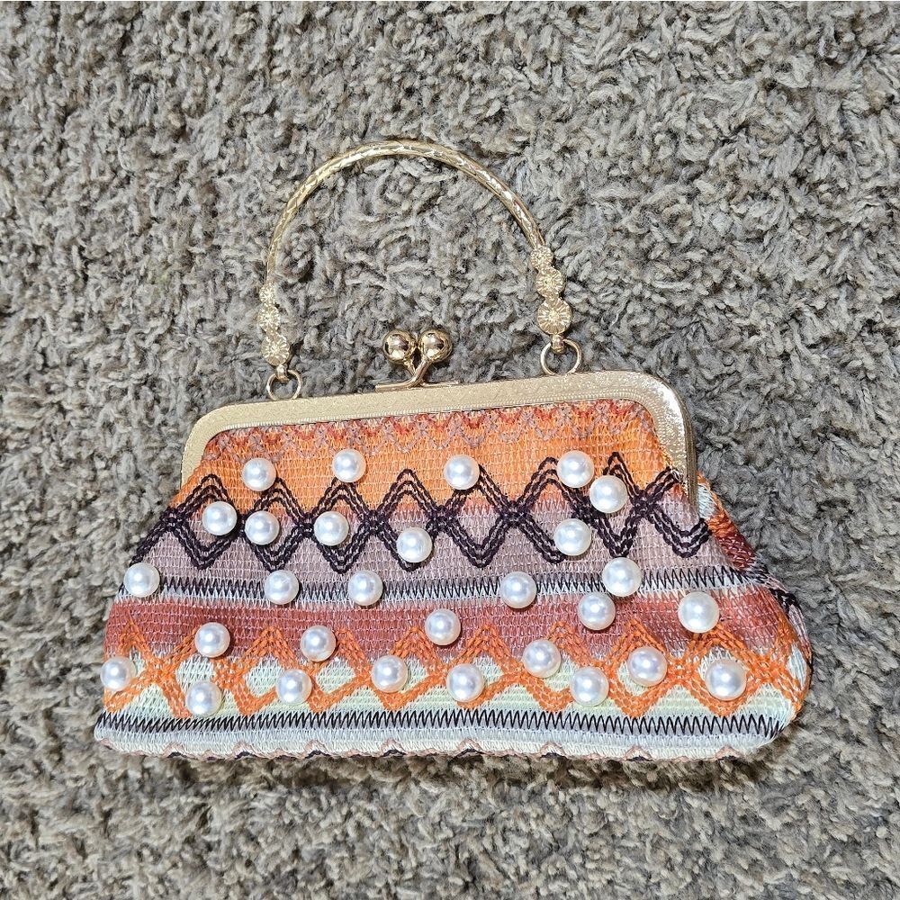 Elegant Multicolor Beaded Handbag - Picture 10 of 13
